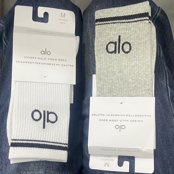 ALO Yoga Unisex Half-Crew Socks - White and Gray - Picture 1 of 1
